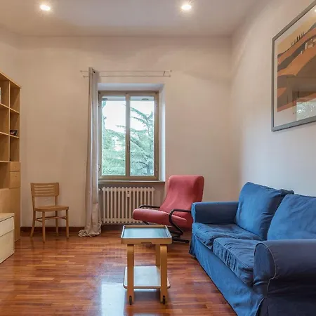 Experience Testaccio Flat